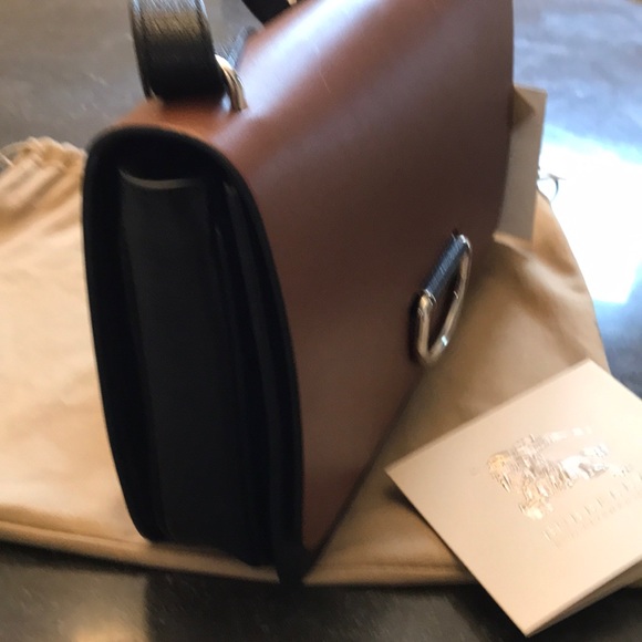 Burberry Purse - Picture 2 of 4